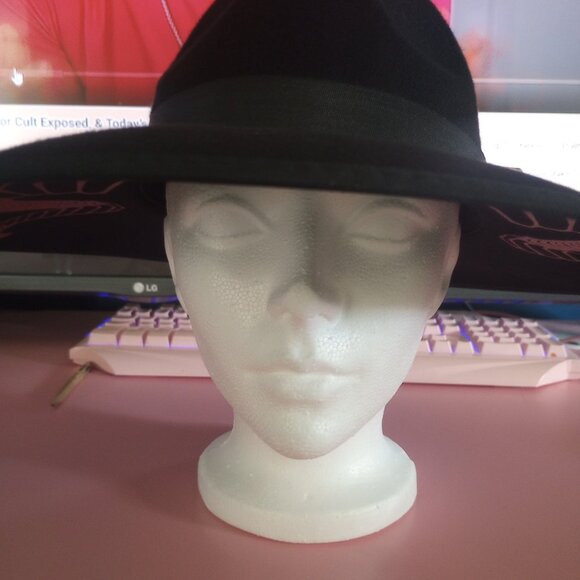 NEW Witchy Hat with Horn Embellishments - Picture 5 of 14